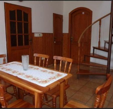 Apartman Foldes Tibor Villa Velky Meder Ngoại thất bức ảnh